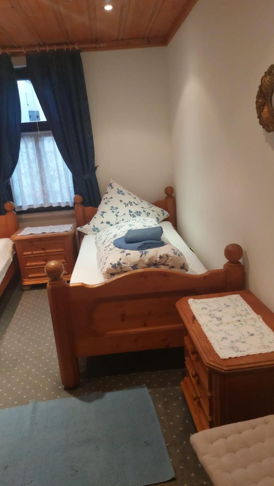 Gasthaus Zipp Asslar Экстерьер фото